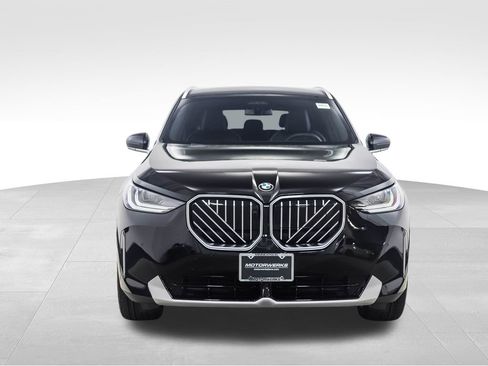 Used 2025 BMW X3 xDrive30i w/ Premium Package image 9