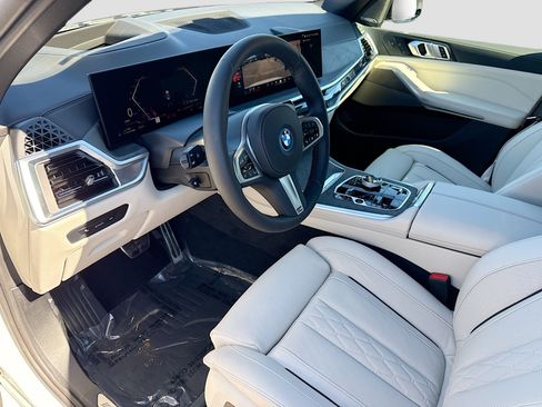 New 2026 BMW X5 xDrive50e w/ Executive Package image 27
