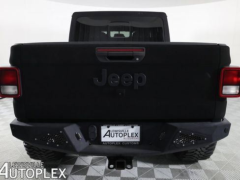 Used 2022 Jeep Gladiator Sport image 6