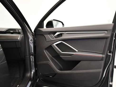 Used 2025 Audi Q3 2.0T Premium Plus w/ Premium Plus Package image 46