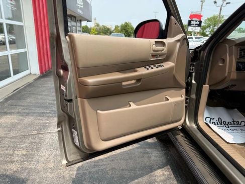 Used 2003 Dodge Durango SLT image 17