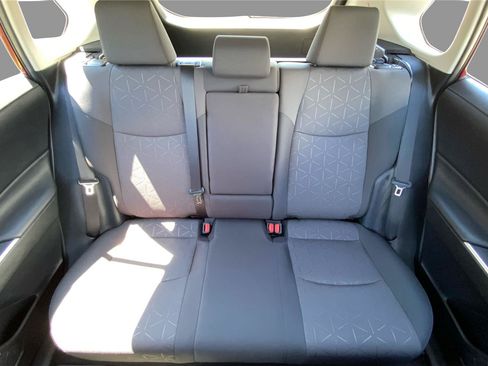Used 2019 Toyota RAV4 XLE AWD/4WD image 14
