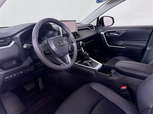 Used 2025 Toyota RAV4 XLE Premium image 7