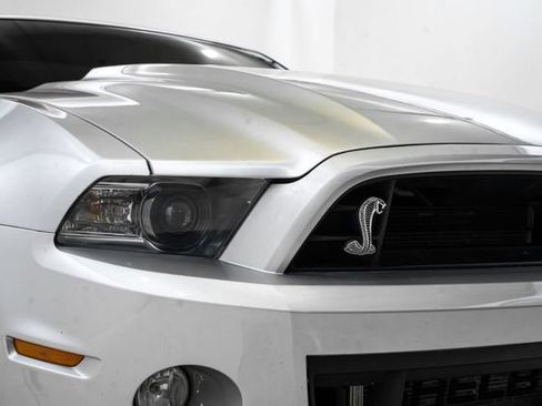 Used 2012 Ford Mustang Shelby GT500 w/ SVT Performance Pkg RWD image 16