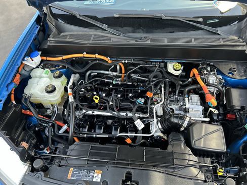 Used 2022 Ford Maverick XL image 17