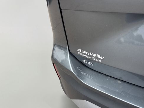 New 2026 Volkswagen Tiguan SE image 6