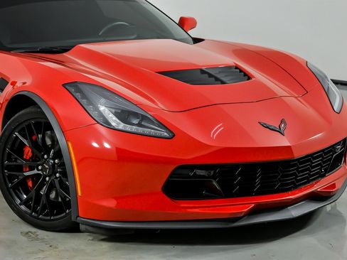 Used 2016 Chevrolet Corvette Z06 w/ 2LZ Preferred Equipment Group image 3
