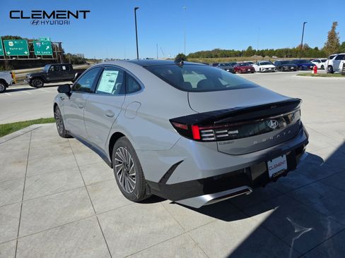 New 2026 Hyundai Sonata Limited image 8