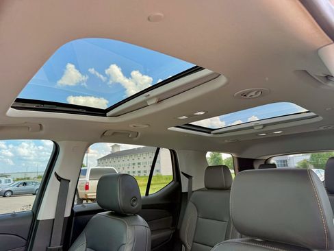 Used 2021 Chevrolet Traverse Premier w/ LPO, Floor Liner Package AWD/4WD image 29