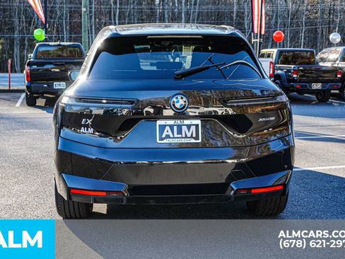Used 2023 BMW iX xDrive50 w/ Premium Package image 11