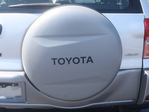 Used 2003 Toyota RAV4 4WD image 27