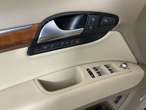 Used 2015 Audi Q7 3.0T S line Prestige w/ Towing Package image 18