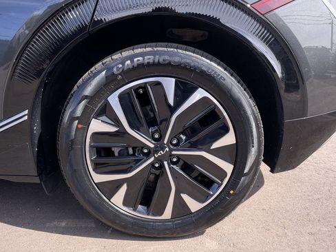 Certified 2024 Kia EV6 Wind AWD/4WD image 10