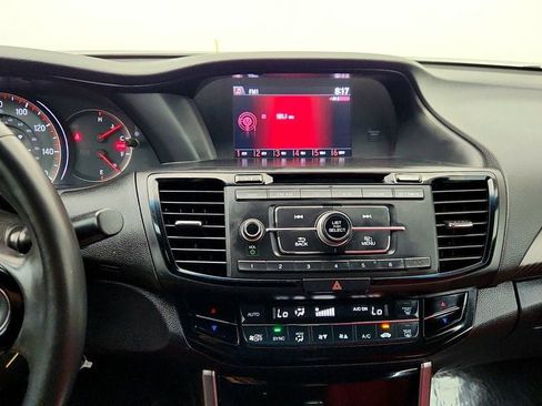 Used 2017 Honda Accord Sport image 17