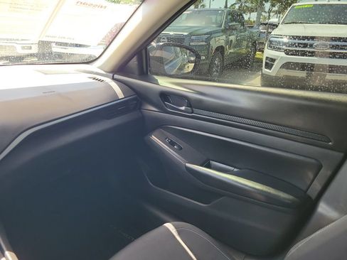 Used 2025 Nissan Altima 2.5 S FWD image 14