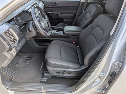 Certified 2024 Nissan Pathfinder SV image 10