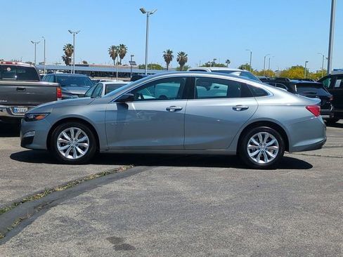 Used 2025 Chevrolet Malibu LT FWD image 5