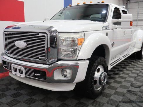 Used 2016 Ford F350 Lariat w/ Lariat Interior Package AWD/4WD image 3