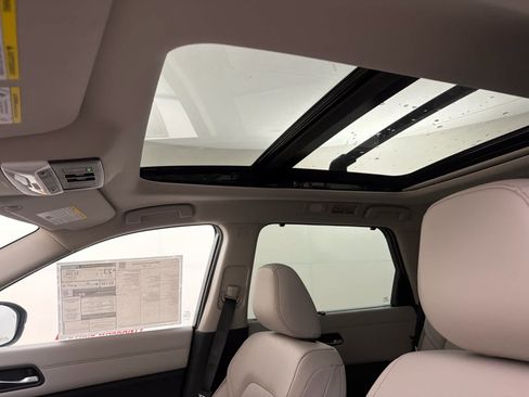 New 2026 Nissan Pathfinder SL w/ SL Premium Package FWD image 15
