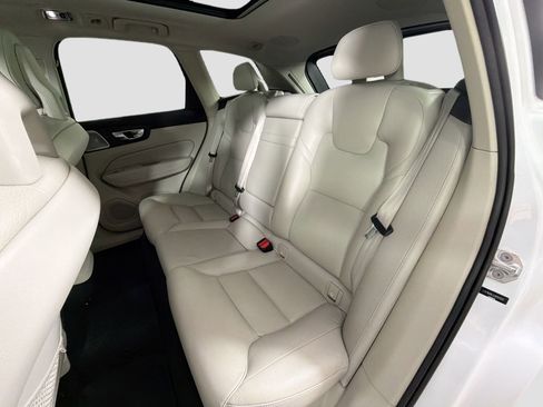 Used 2018 Volvo XC60 T5 Inscription w/ Convenience Package AWD/4WD image 25