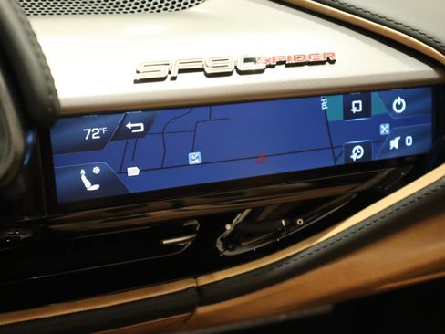 Used 2022 Ferrari SF90 Spider image 33