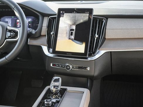 New 2026 Volvo XC90 T8 Plus w/ Protection Package AWD/4WD image 23