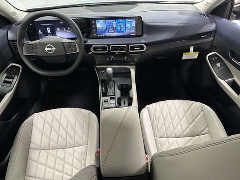 New 2026 Nissan Sentra SL FWD image 9