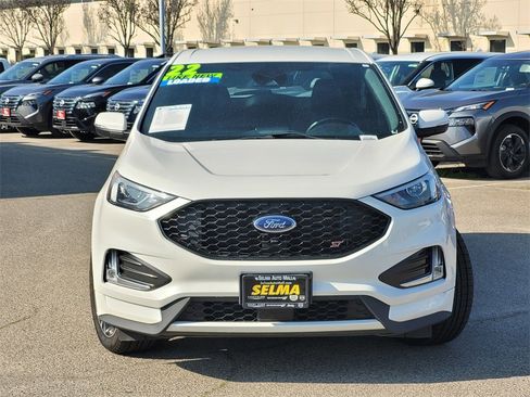 Used 2022 Ford Edge ST image 3