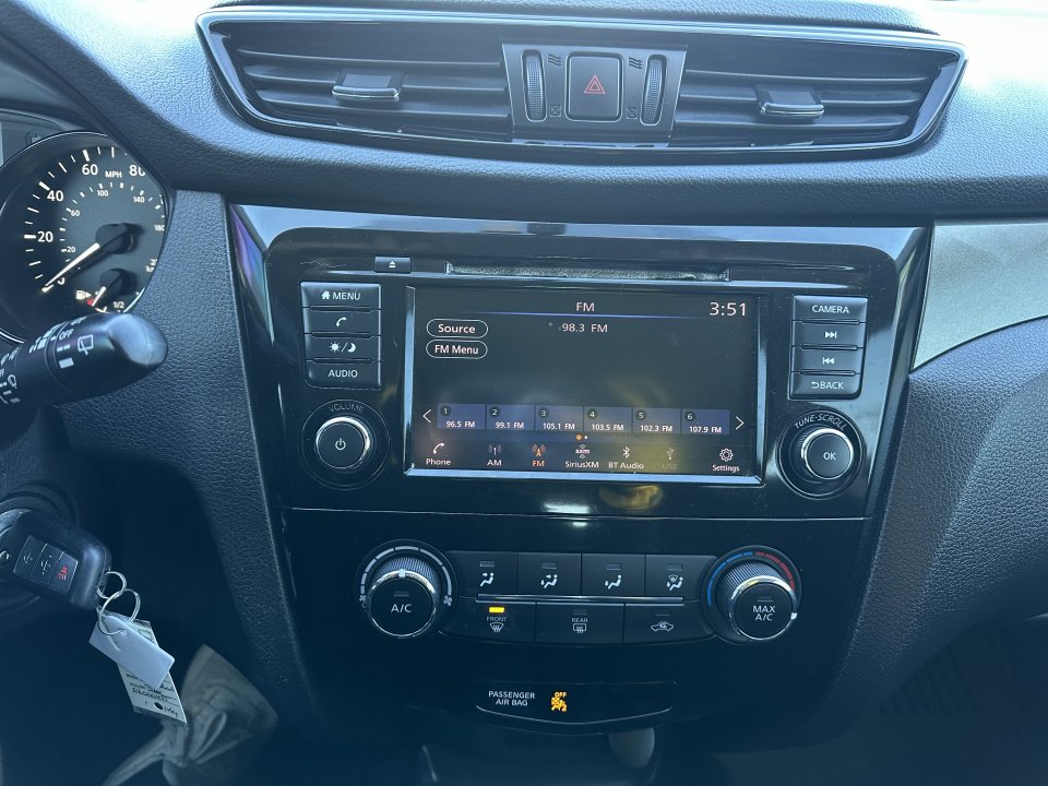 Used 2019 Nissan Rogue Sport S w/ Appearance Package FWD image 10