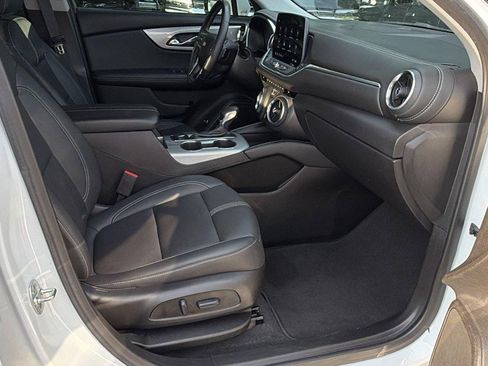 Used 2024 Chevrolet Blazer LT FWD image 19
