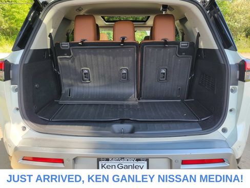 Certified 2024 Nissan Pathfinder Platinum w/ Cargo Package AWD/4WD image 19