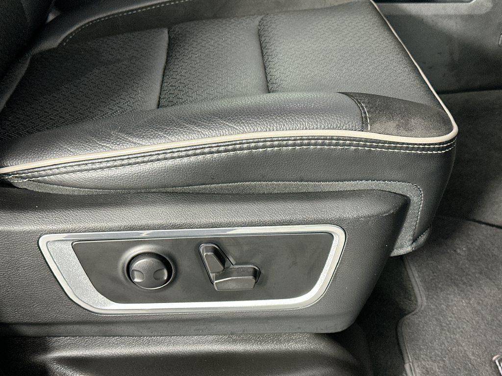 Used 2022 RAM 1500 Laramie AWD/4WD image 22