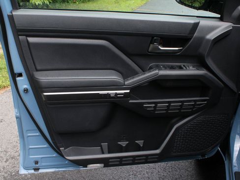 New 2026 Toyota Tacoma TRD Off-Road AWD/4WD image 8