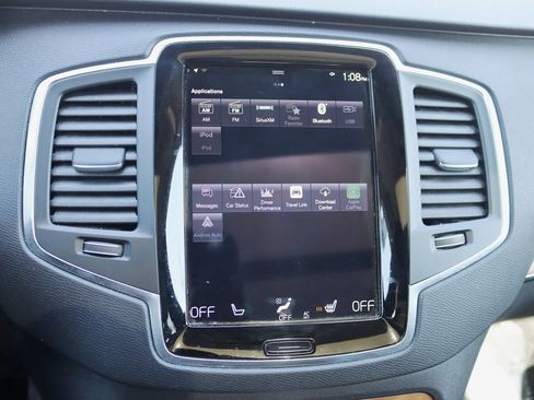 Used 2021 Volvo XC90 T6 Momentum w/ Climate Package image 24