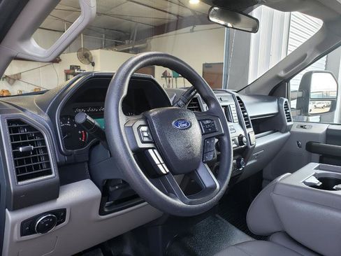 Used 2022 Ford F250 XL w/ Power Equipment Group RWD image 12