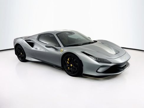 Used 2021 Ferrari F8 Tributo RWD image 36