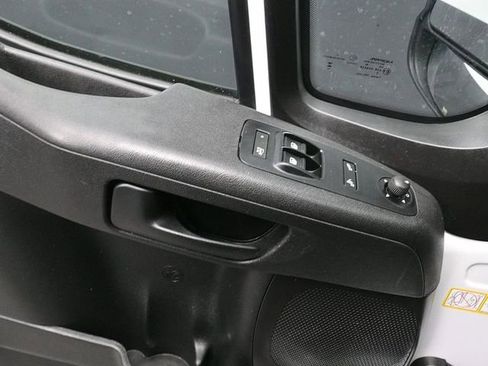 Used 2024 RAM ProMaster 2500 w/ Convenience Group image 19