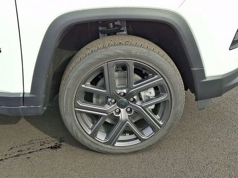 New 2026 Jeep Compass Limited w/ Sun, Sound & Navigation Group image 12