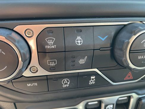 Used 2023 Jeep Wrangler Unlimited Sport image 24