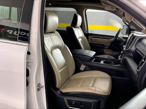 Used 2019 RAM 1500 Limited image 9