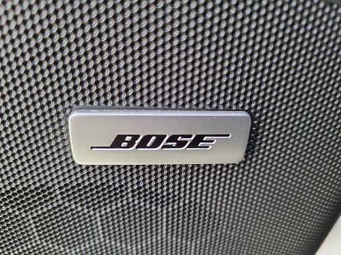 Used 2020 Cadillac Escalade Premium Luxury image 32