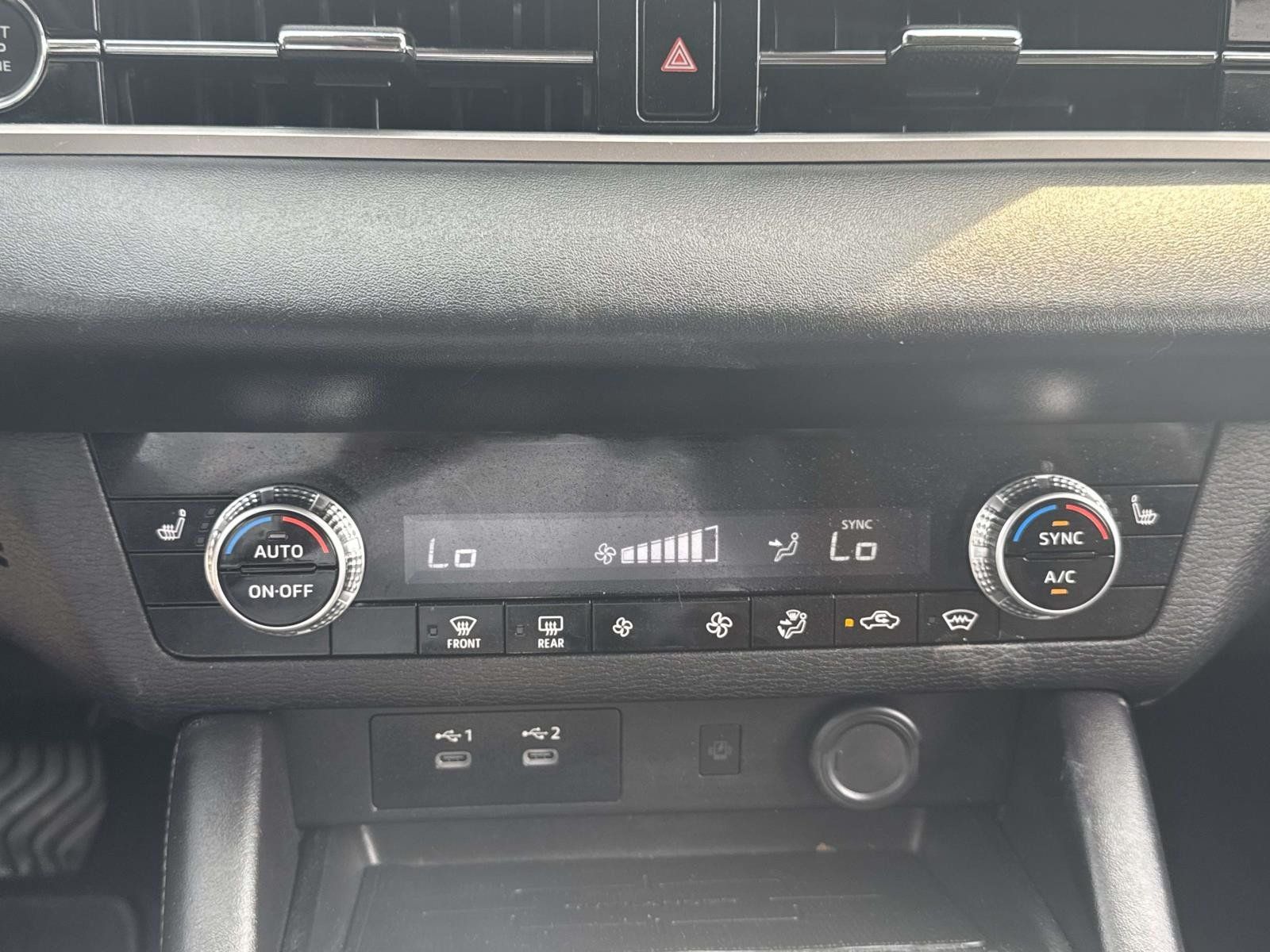 Used 2025 Mitsubishi Outlander SE AWD/4WD image 26