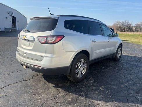 Used 2017 Chevrolet Traverse LT image 6