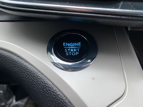 Used 2023 Ford Explorer XLT w/ Equipment Group 202A image 25