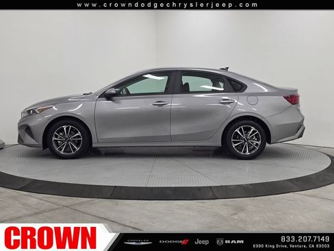 Used 2024 Kia Forte LXS FWD image 4