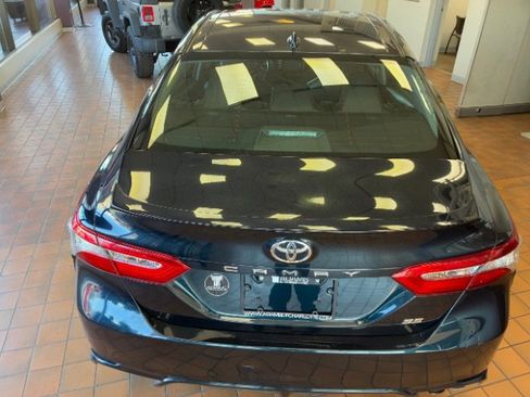 Used 2019 Toyota Camry SE image 8