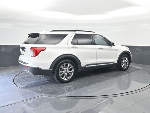 Used 2020 Ford Explorer XLT w/ Equipment Group 202A RWD image 15