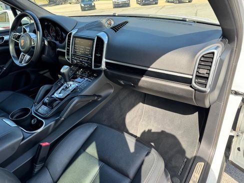 Used 2015 Porsche Cayenne S w/ Infotainment Bose Package image 32