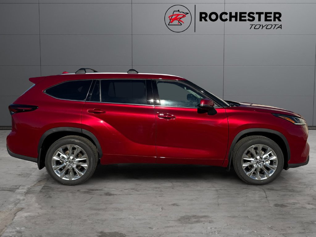 Certified 2026 Toyota Highlander Limited AWD/4WD image 6