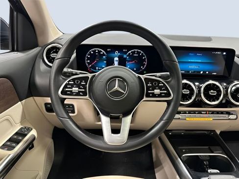 Used 2022 Mercedes-Benz GLA 250 4MATIC image 17
